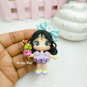 Niña con barquilla